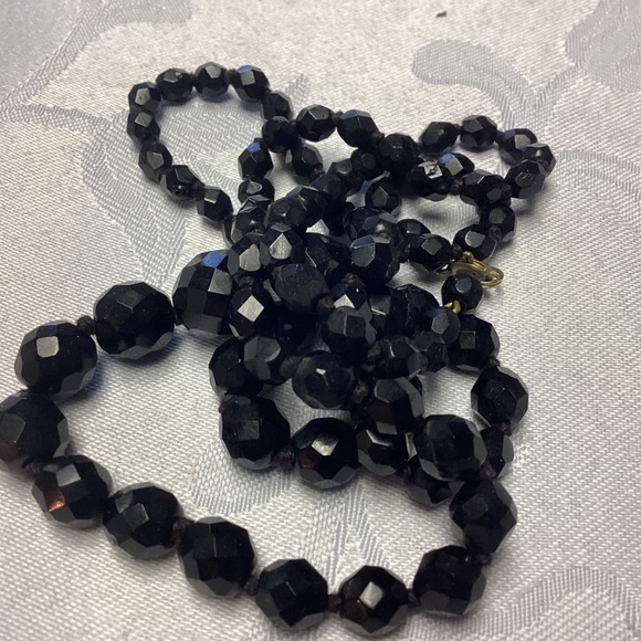 Vintage Czech Jet Crystal Beads Mourning Necklace besutiful MOMS COLLECTIONS - Picture 2 of 8